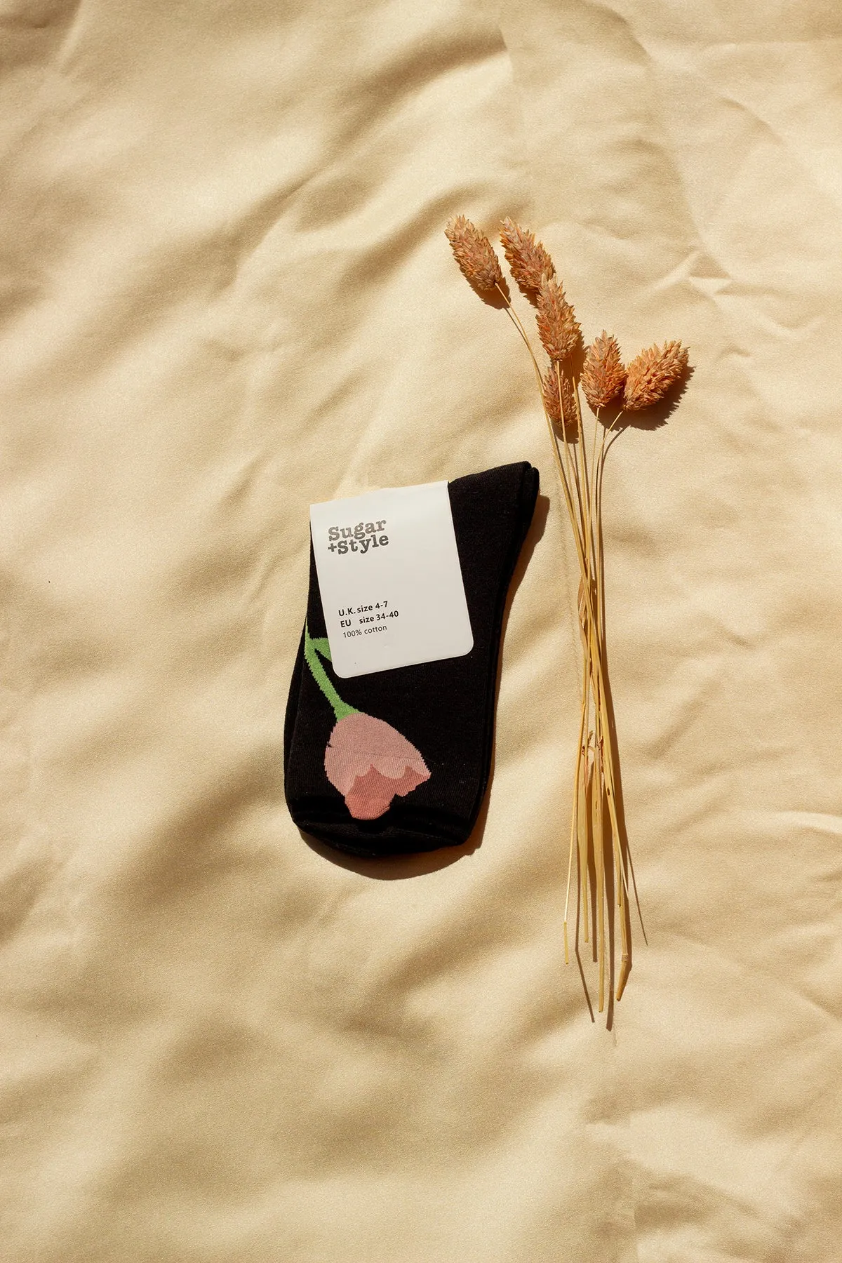 Flower Illustrated Ankle Top Socks
