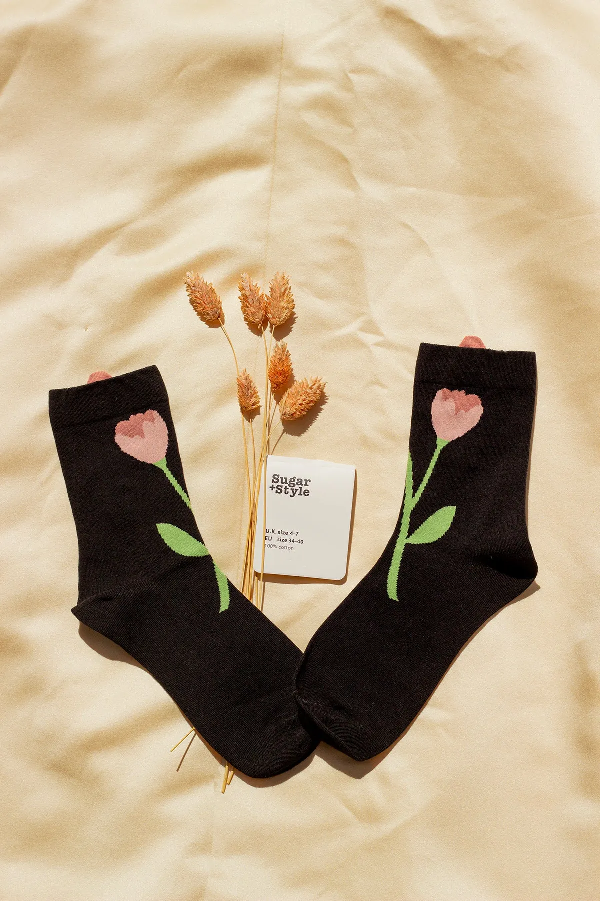 Flower Illustrated Ankle Top Socks