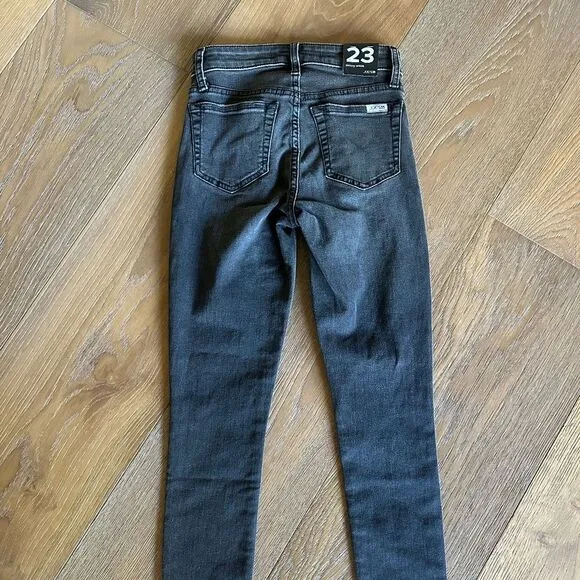 JOE'S JEANS Bluebell Skinny Ankle Jean in Black
